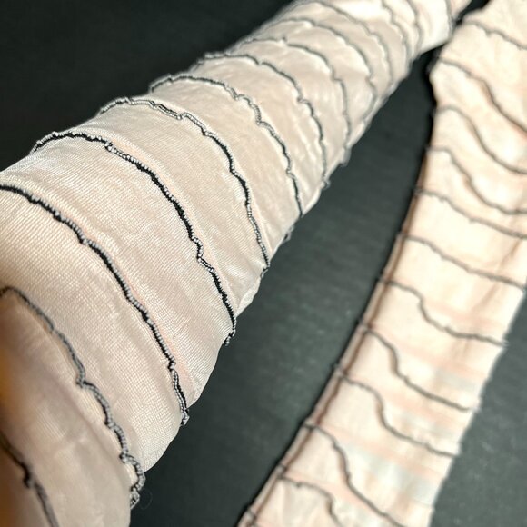 Cream Mummy Arm Warmers Womens Bandage Ruffle Gloves Ghost Halloween Costume New - Picture 4 of 6